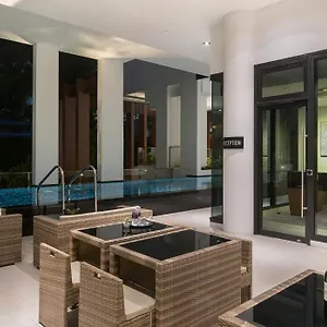 Momentus Novena Aparthotel